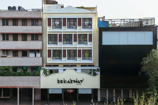 Broadway Alivaa