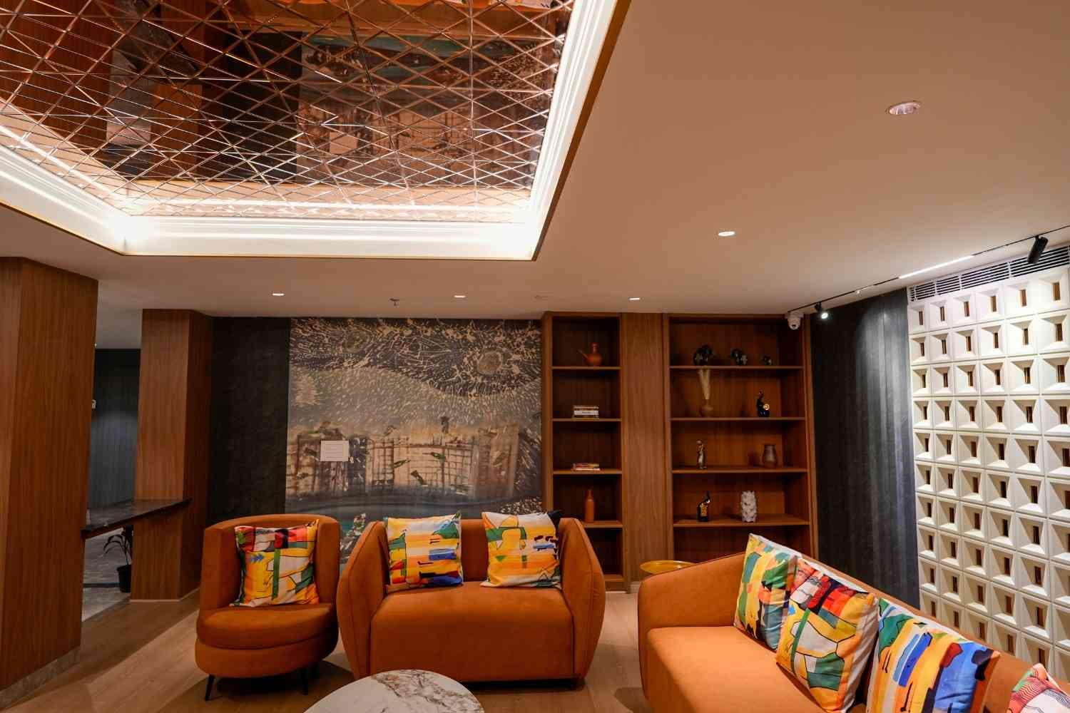 Reception & Lobby