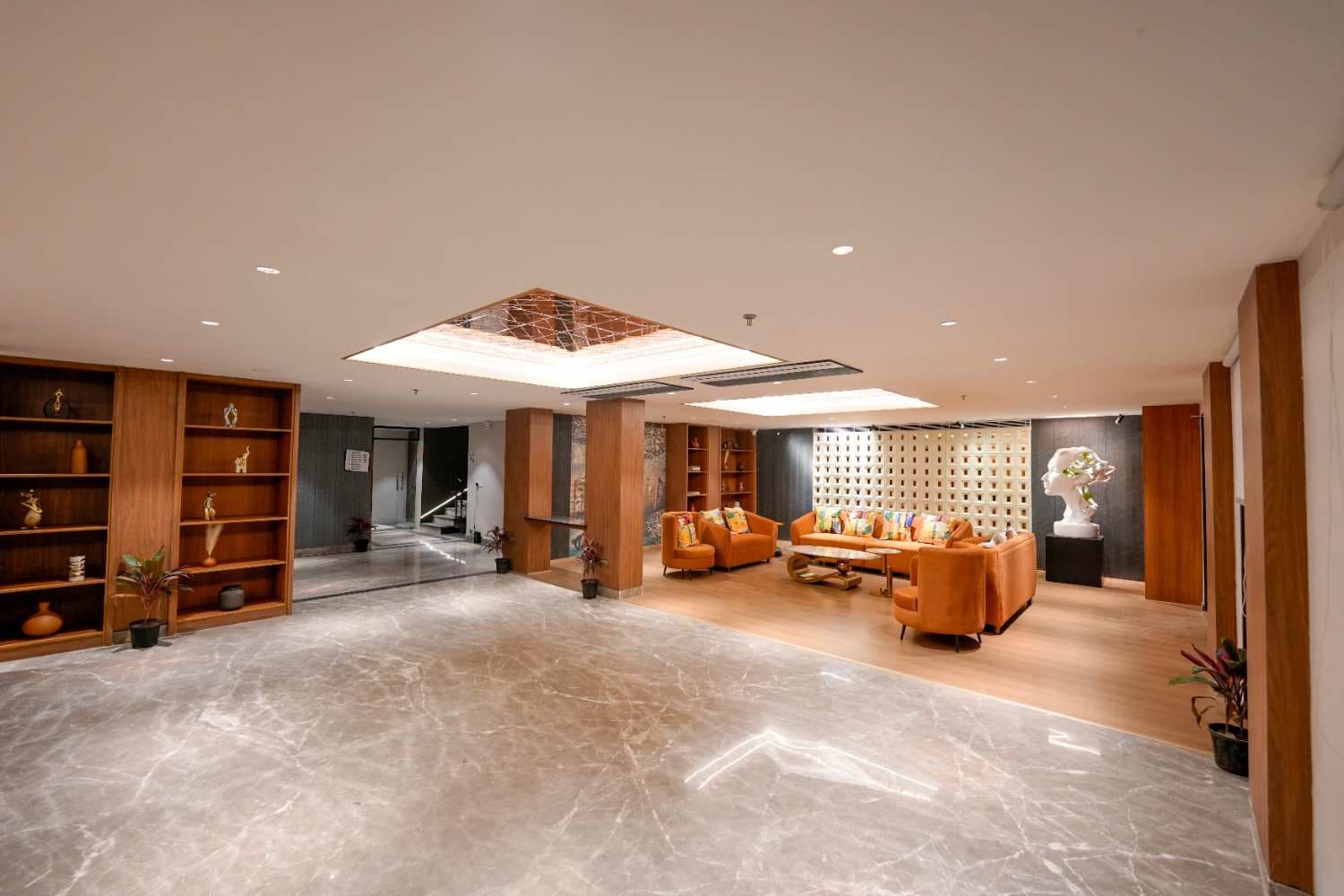 Reception & Lobby