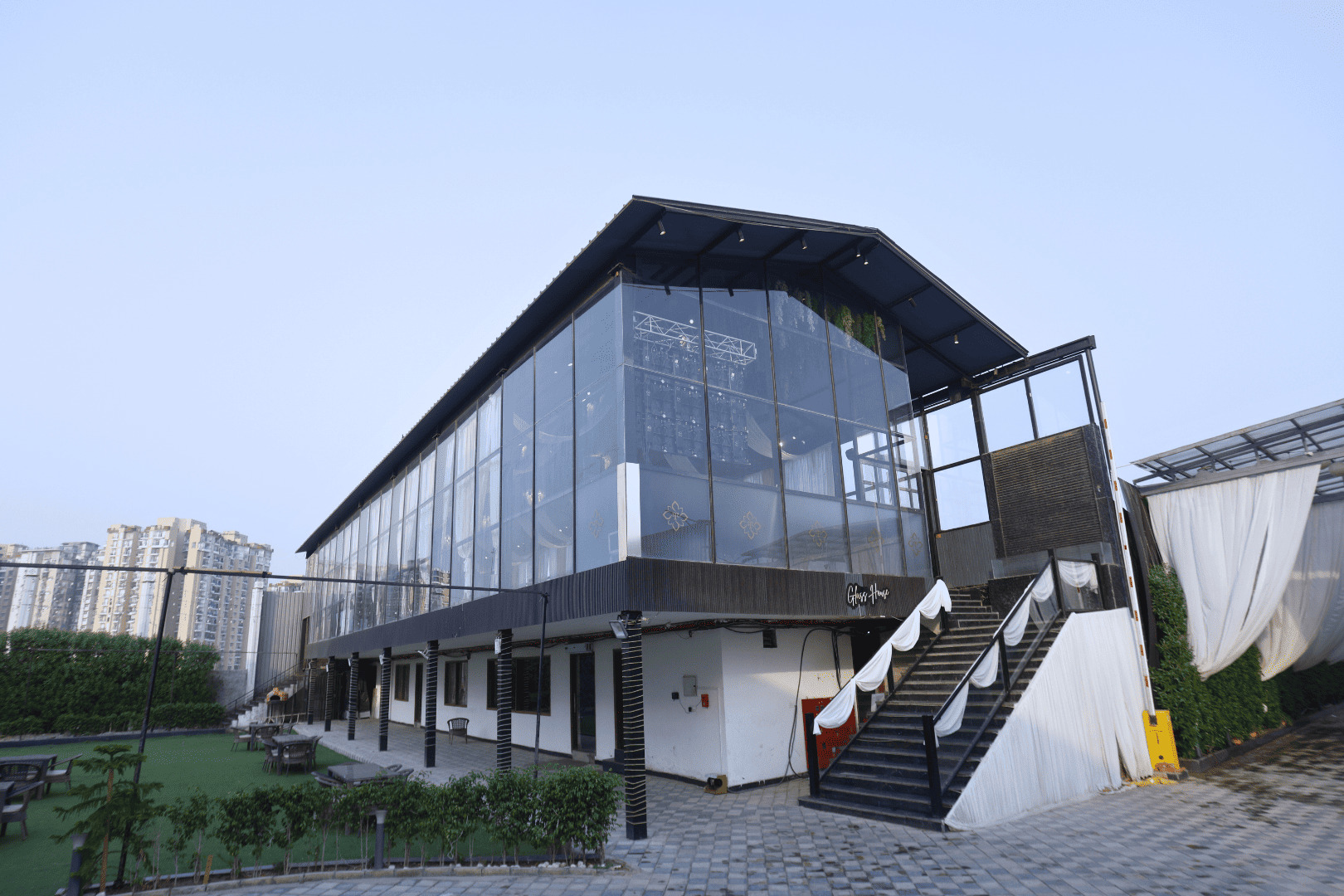 day use hotels in noida: the ultimate guide to the hoften lotus court noida