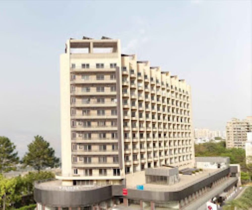 hotels near golf course road in gurgaon